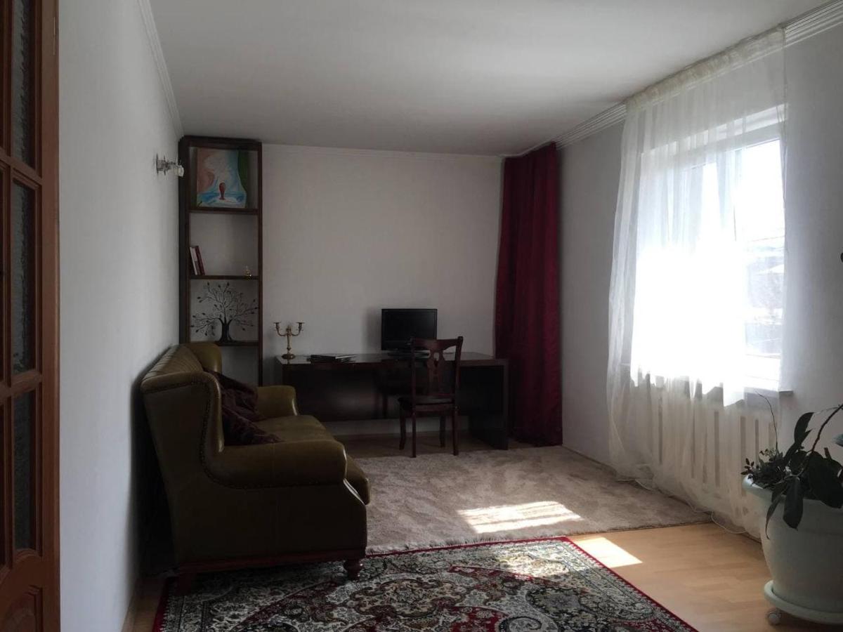 Guest House On Maksimova 9 Алма Ата Екстериор снимка