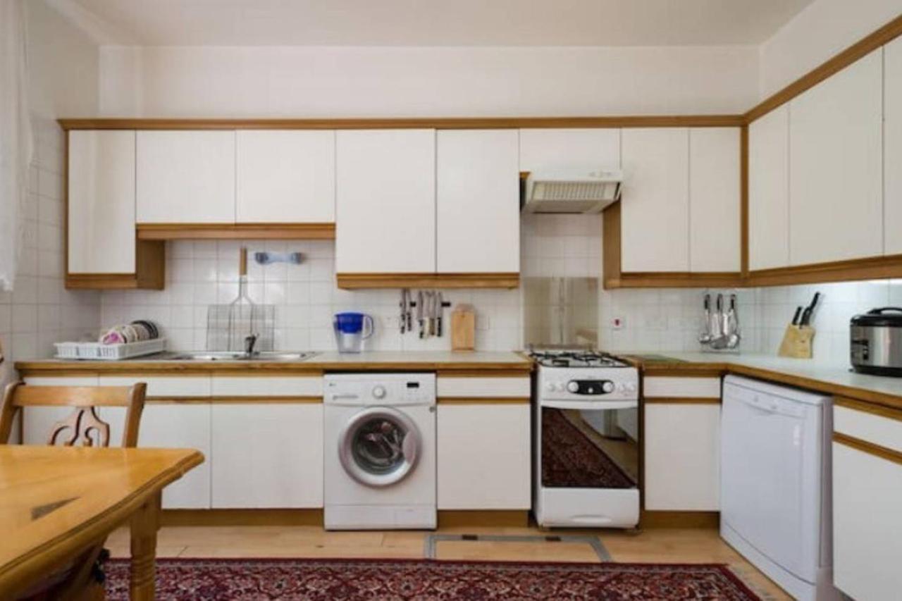 Guest House On Maksimova 9 Алма Ата Екстериор снимка