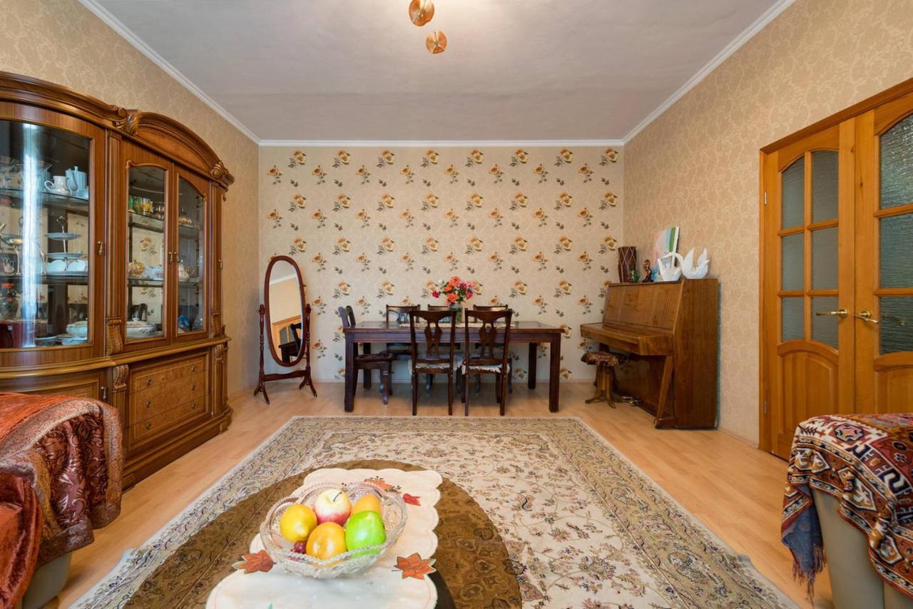 Guest House On Maksimova 9 Алма Ата Екстериор снимка